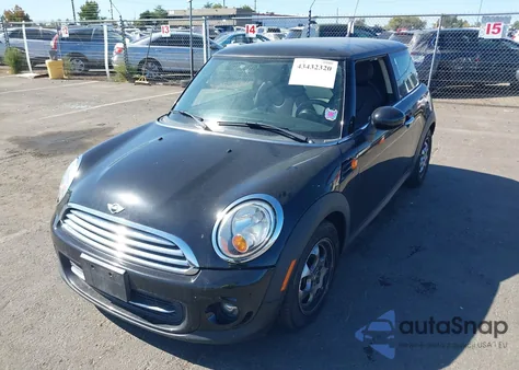 2013 Mini Hardtop Cooper из США, поврежденный, VIN WMWSU3C56DT678713